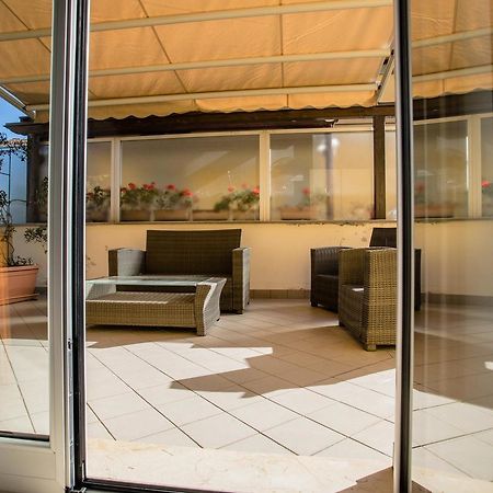 דירות Terrazza Di פינרולו מראה חיצוני תמונה