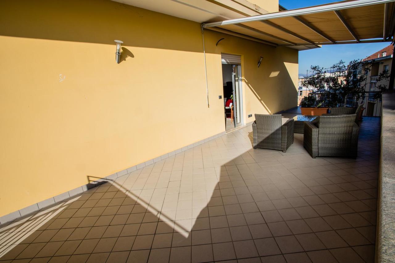 דירות Terrazza Di פינרולו מראה חיצוני תמונה